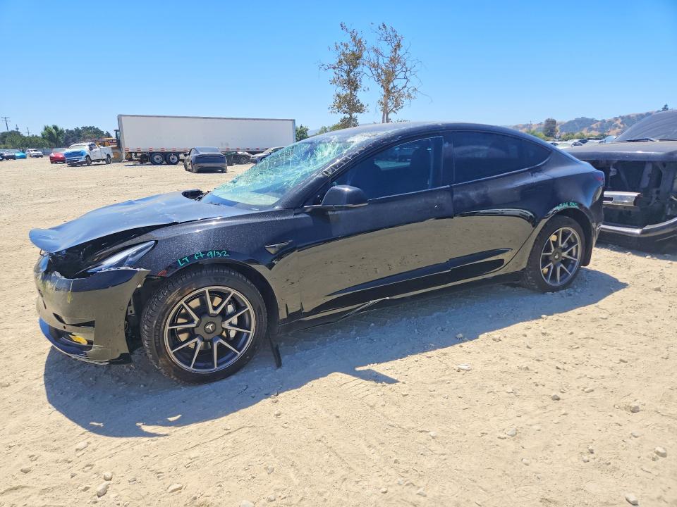 63860766 :رقم المزاد ، 5YJ3E1EA0NF313922 vin ، 2022 Tesla Model 3 مزاد بيع