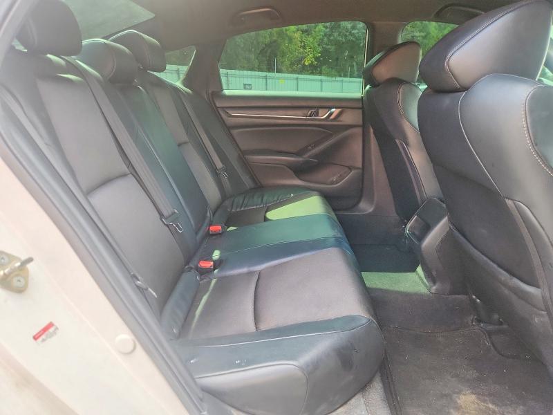 2018 Honda Accord მანქანა იყიდება აუქციონზე, vin: 1HGCV1F3XJA201228, აუქციონის ნომერი: 66476796