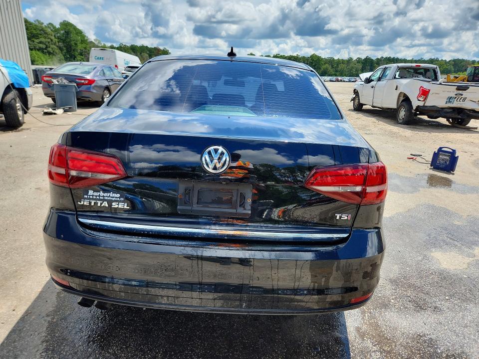 66907336 :رقم المزاد ، 3VWL17AJ0HM405369 vin ، 2017 Volkswagen Jetta مزاد بيع