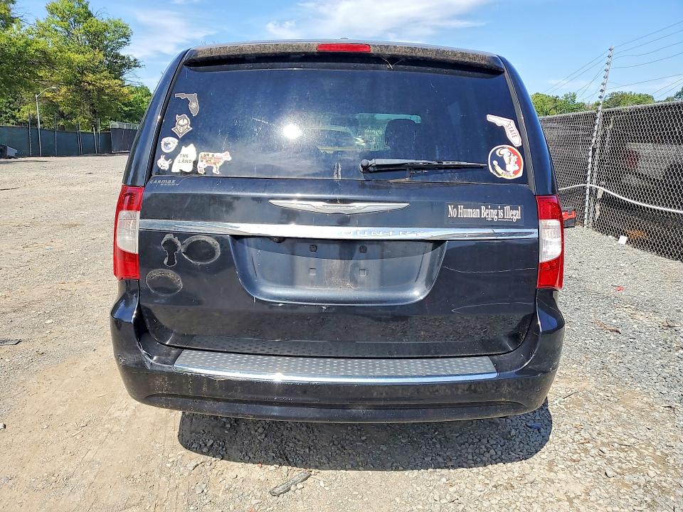65529826 :رقم المزاد ، 2C4RC1BG5GR247996 vin ، 2016 Chrysler Town & Country مزاد بيع