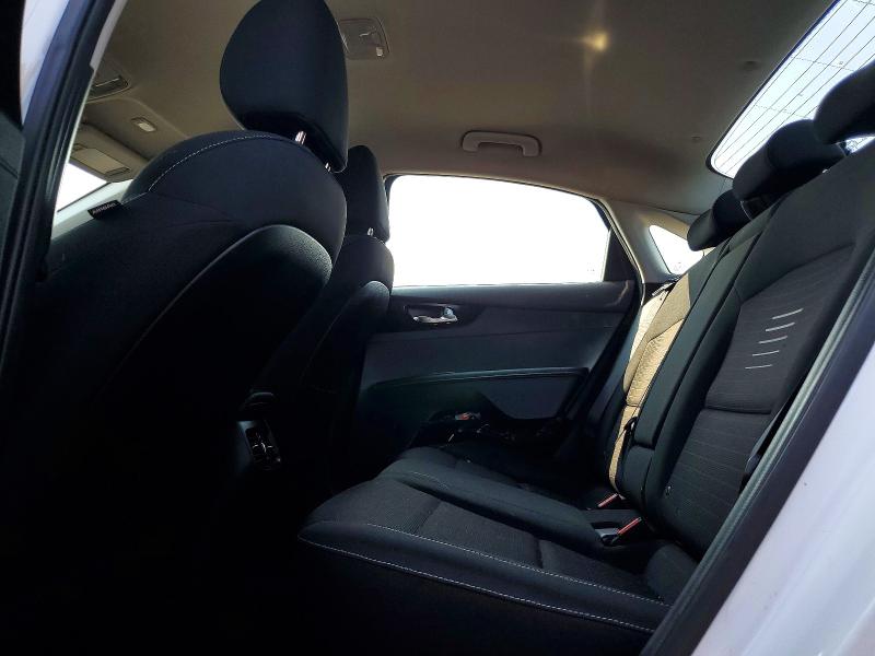 2019 Kia Forte მანქანა იყიდება აუქციონზე, vin: 3KPF54AD7KE122756, აუქციონის ნომერი: 64802046