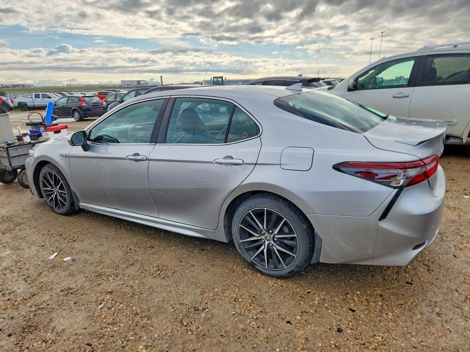 64934226 :رقم المزاد ، 4T1B21HK4MU523742 vin ، 2021 Toyota Camry مزاد بيع