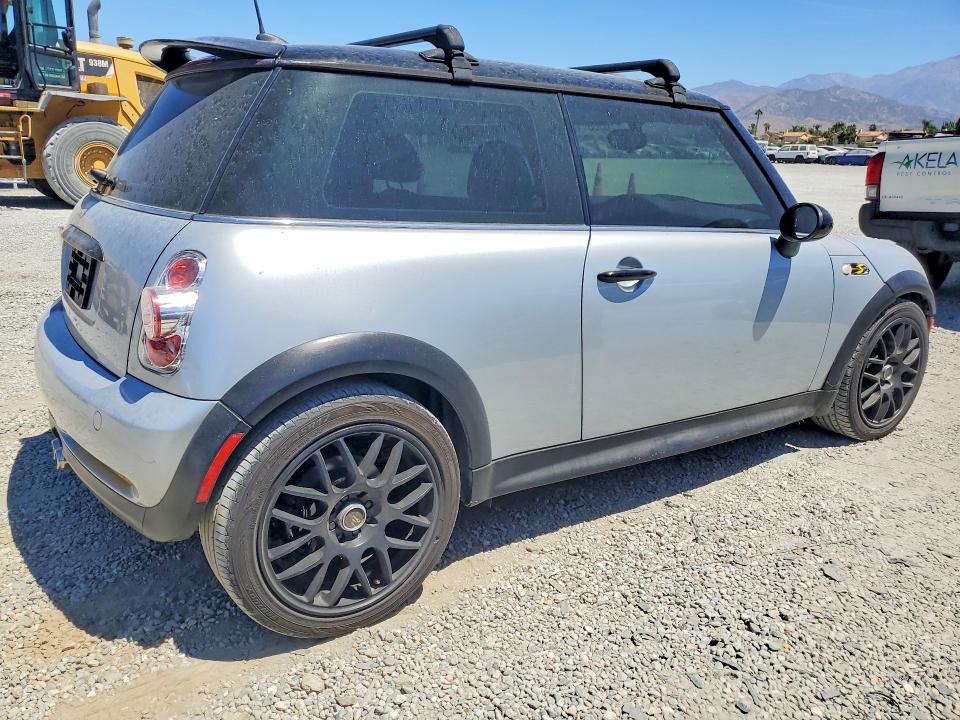 65651196 :رقم المزاد ، WMWRE33565TG97570 vin ، 2005 Mini Cooper مزاد بيع