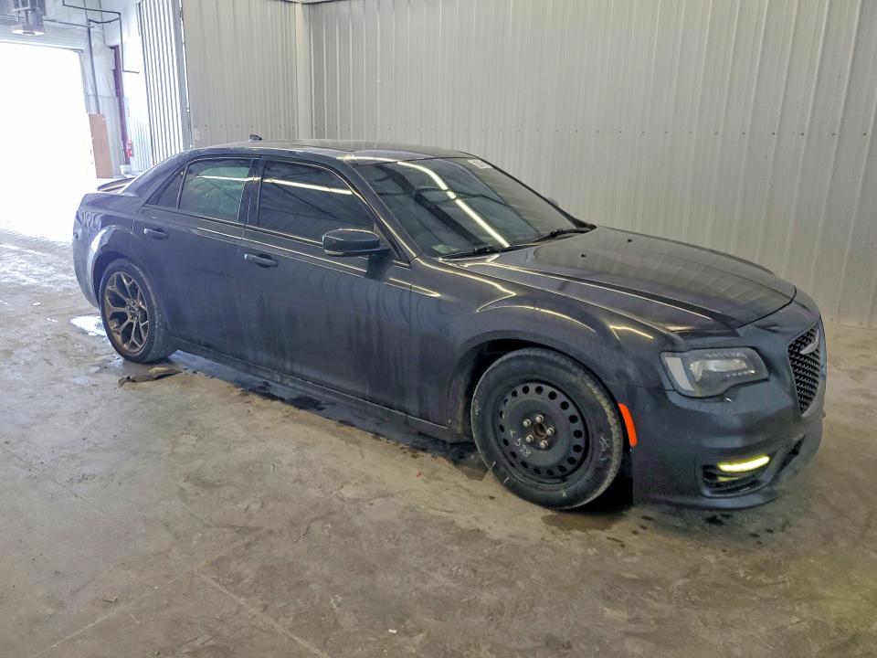 Продажа на аукционе авто 2018 Chrysler 300, vin: 2C3CCABG8JH269546, номер лота: 67140226