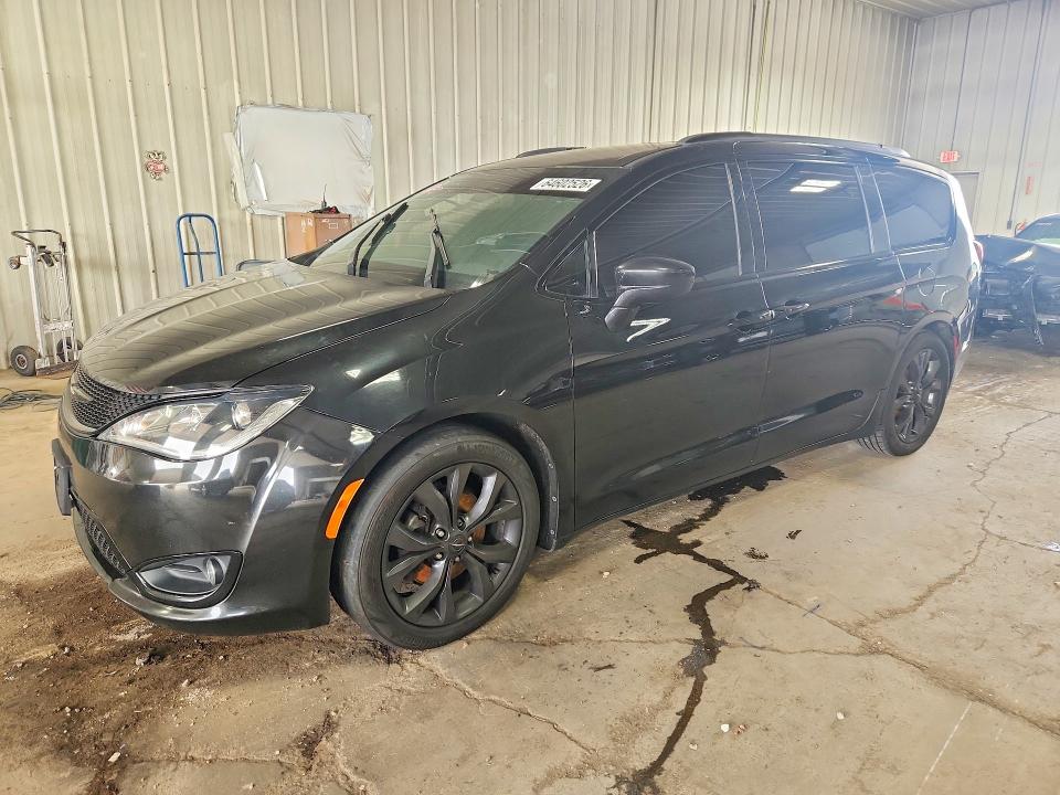 Aukcja sprzedaży 2018 Chrysler Pacifica, vin: 2C4RC1EG0JR260318, numer aukcji: 64602526