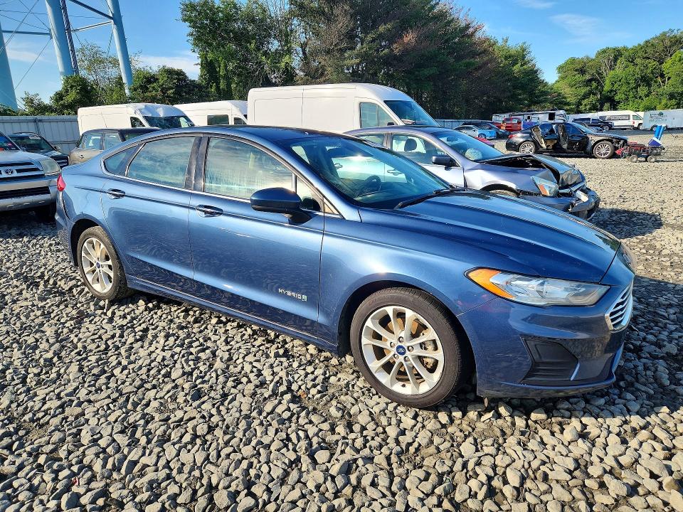 Продаж на аукціоні авто 2019 Ford Fusion, vin: 3FA6P0LUXKR104878, номер лоту: 63819446