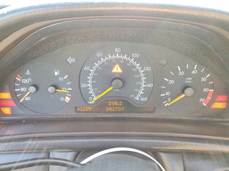 64215196 :رقم المزاد ، WDBLK65G9XT017497 vin ، 1999 Mercedes-benz Clk مزاد بيع