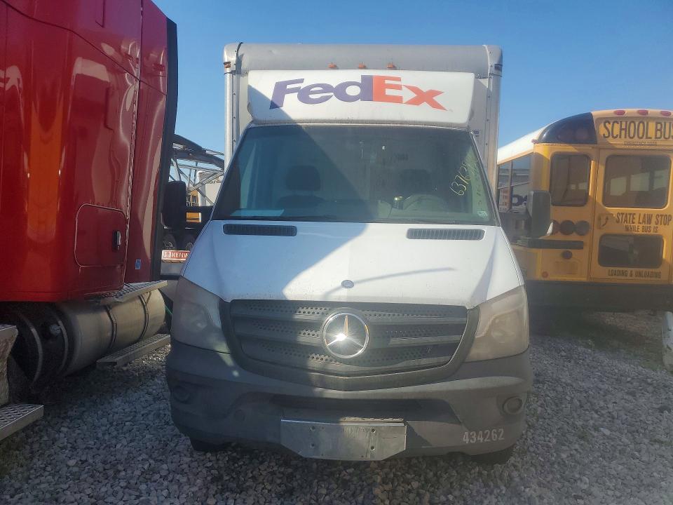 63763956 :رقم المزاد ، WDAPF4DC2E9576395 vin ، 2014 Mercedes-benz Sprinter مزاد بيع