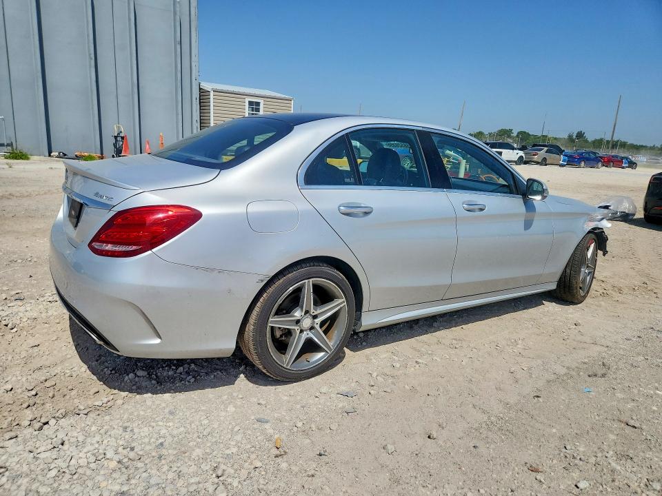 56520396 :رقم المزاد ، 55SWF4KB0GU125637 vin ، 2016 Mercedes-benz C مزاد بيع