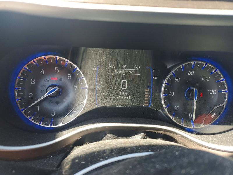 66273436 :رقم المزاد ، 2C4RC1CG6LR112017 vin ، 2020 Chrysler Voyager مزاد بيع