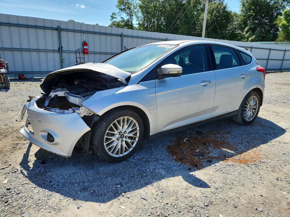 65512136 :رقم المزاد ، 1FADP3N24EL409932 vin ، 2014 Ford Focus مزاد بيع