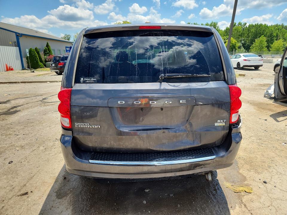 Продажа на аукционе авто 2015 Dodge Grand Caravan, vin: 2C4RDGCG5FR533389, номер лота: 63664046