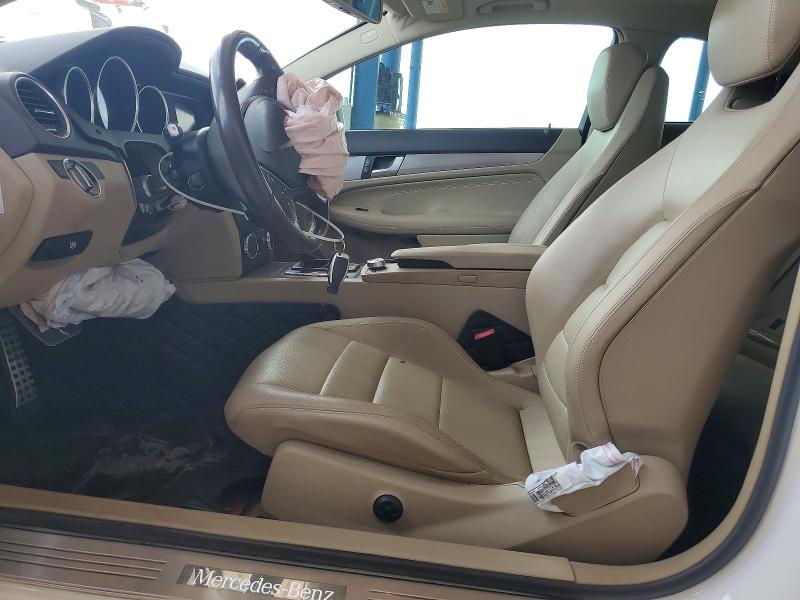 2013 Mercedes-benz C მანქანა იყიდება აუქციონზე, vin: WDDGJ4HB1DG036839, აუქციონის ნომერი: 64128116
