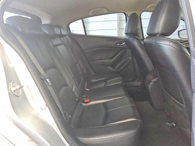 Продаж на аукціоні авто 2018 Mazda 3, vin: 3MZBN1L36JM210541, номер лоту: 64025326
