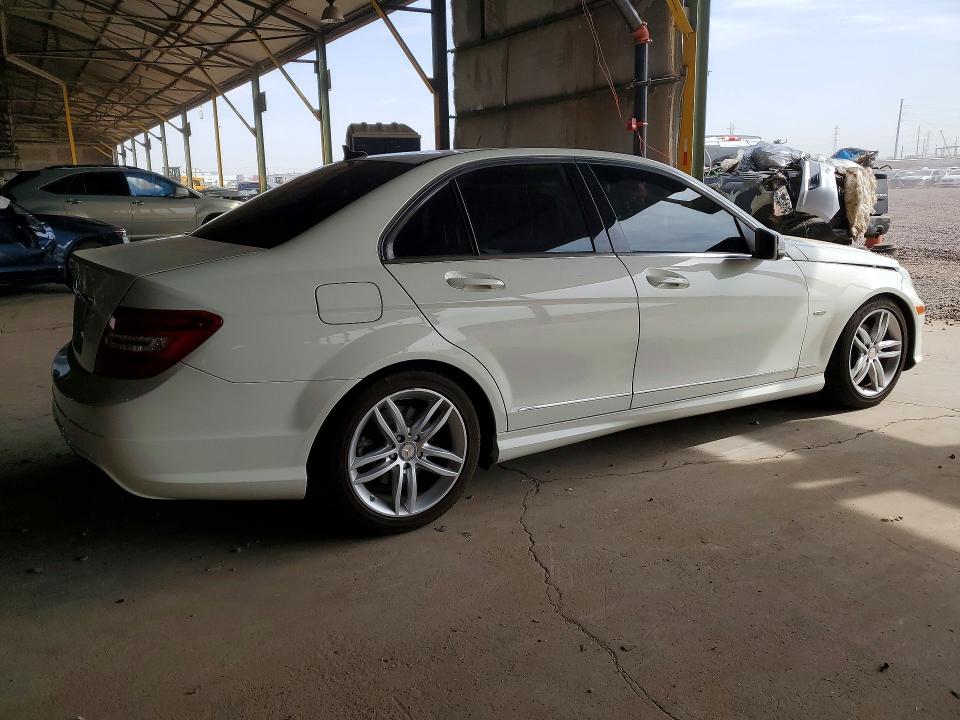 2012 Mercedes-benz C მანქანა იყიდება აუქციონზე, vin: WDDGF4HB4CR203540, აუქციონის ნომერი: 67036256