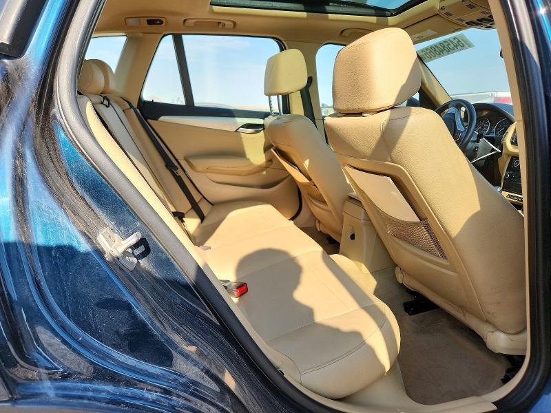 2015 Bmw X1 მანქანა იყიდება აუქციონზე, vin: WBAVL1C57FVY37511, აუქციონის ნომერი: 64584866