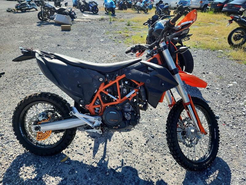 63847926 :رقم المزاد ، VBKLEV40XLM784799 vin ، 2020 Ktm 690 مزاد بيع