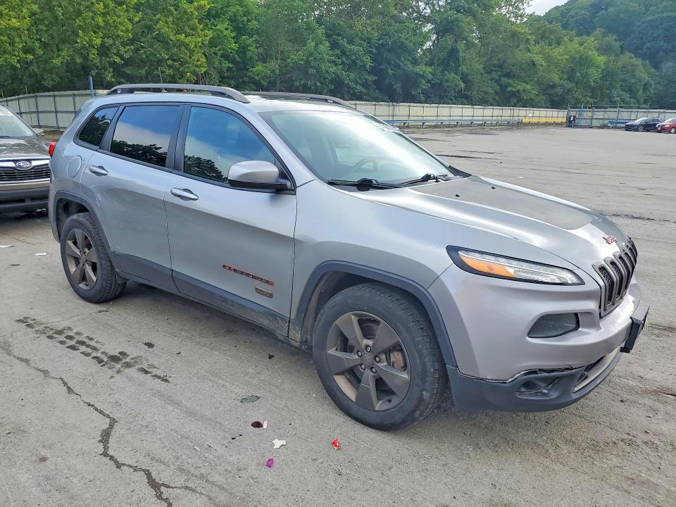 Продаж на аукціоні авто 2016 Jeep Cherokee, vin: 1C4PJMCS5GW289660, номер лоту: 64088156