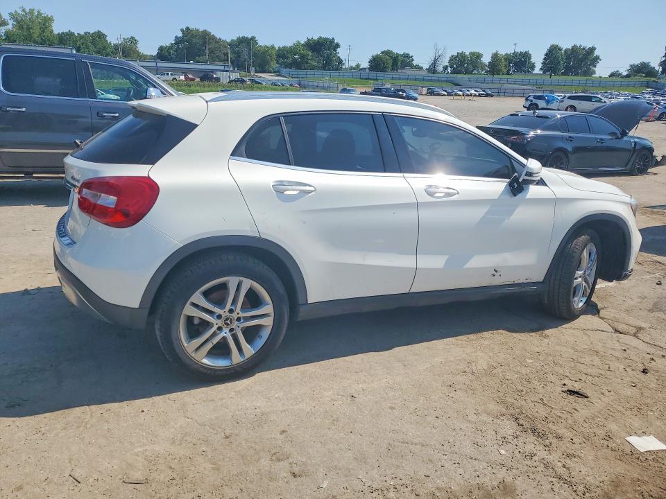65831206 :رقم المزاد ، WDCTG4GB6KU005524 vin ، 2019 Mercedes-benz Gla مزاد بيع