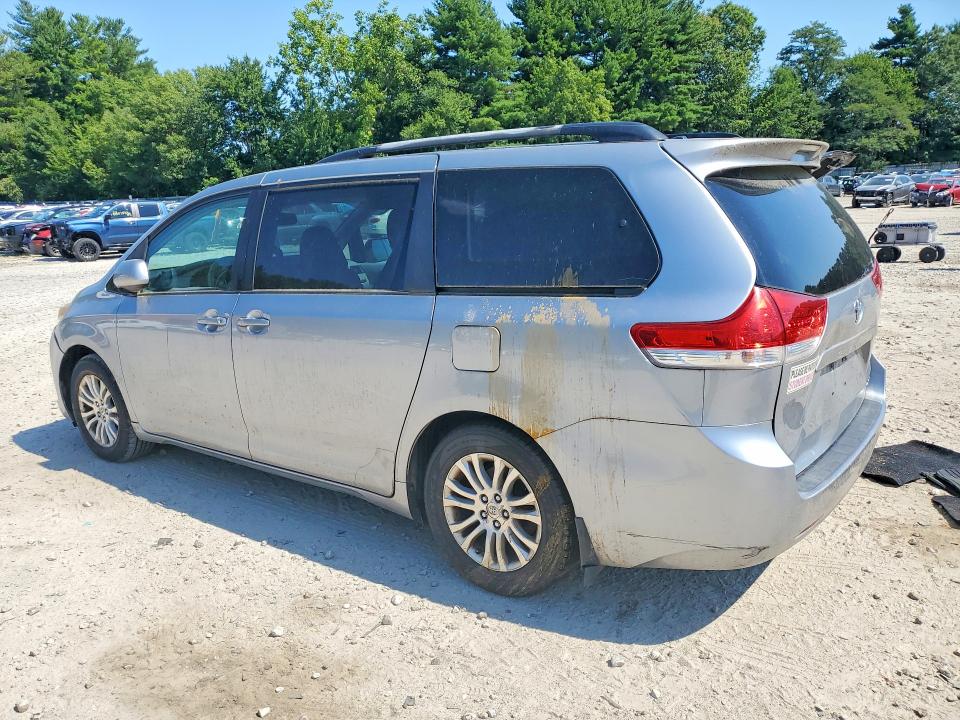 65259446 :رقم المزاد ، 5TDYK3DC6BS059685 vin ، 2011 Toyota Sienna مزاد بيع