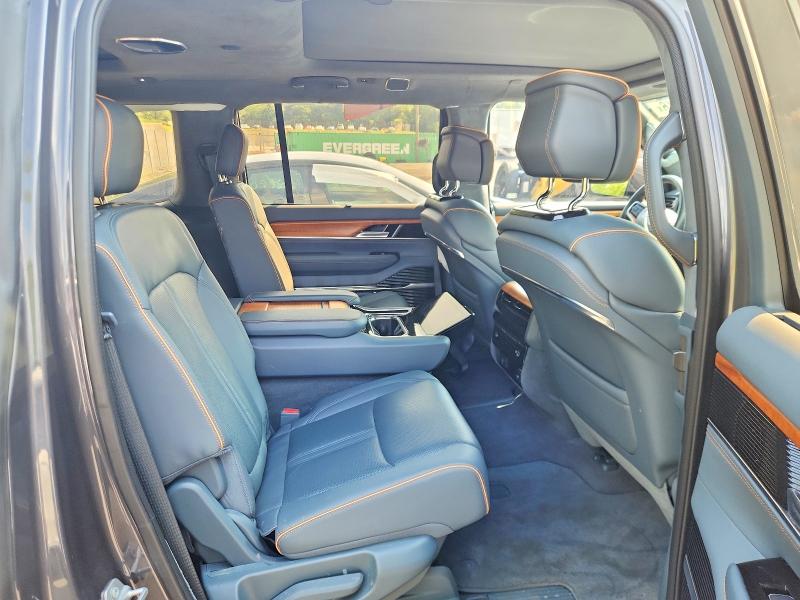 65098446 :رقم المزاد ، 1C4SJVFJ4NS110712 vin ، 2022 Jeep Grand Wagoneer مزاد بيع