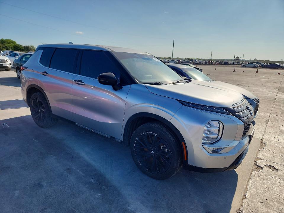 Продаж на аукціоні авто 2022 Mitsubishi Outlander, vin: JA4J3UA86NZ058957, номер лоту: 64206376