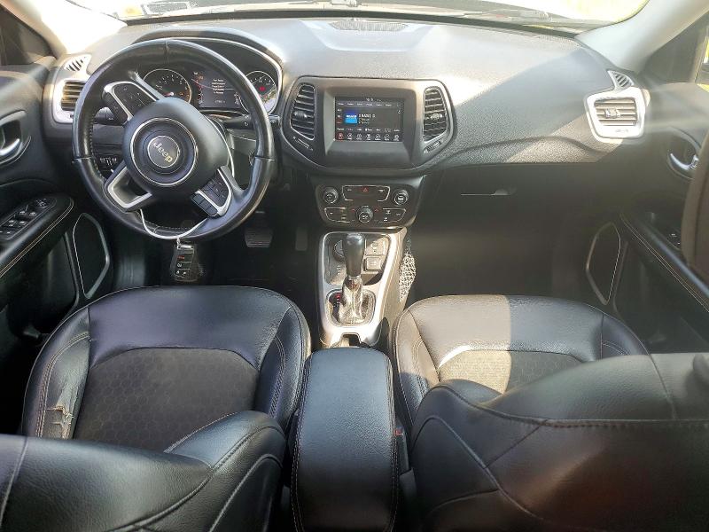 64748416 :رقم المزاد ، 3C4NJDBB6JT261615 vin ، 2018 Jeep Compass مزاد بيع