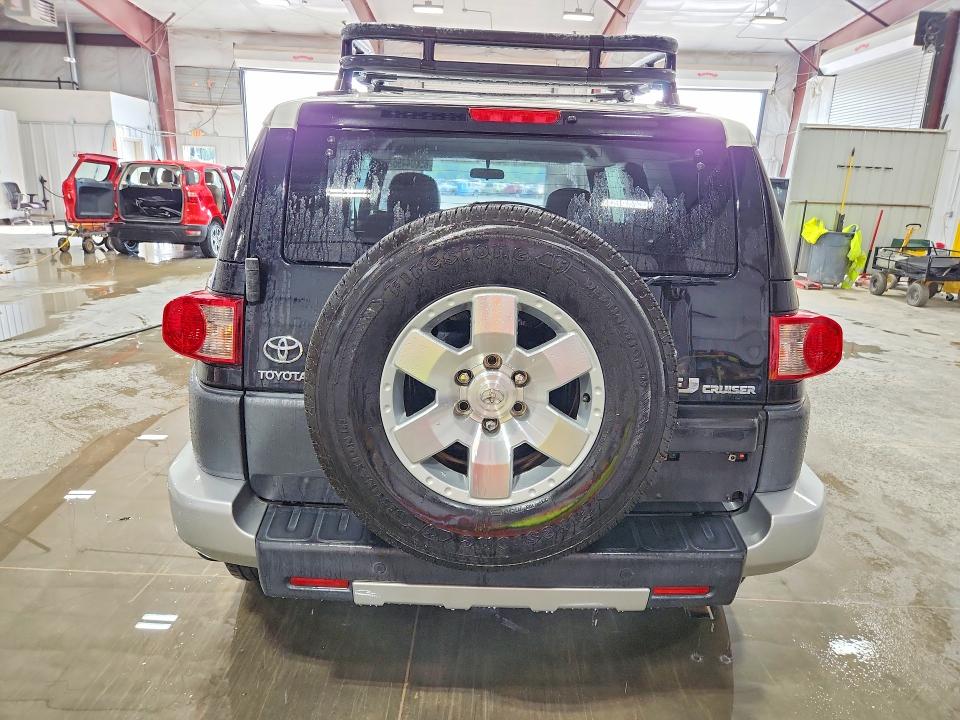 2007 Toyota Fj Cruiser მანქანა იყიდება აუქციონზე, vin: JTEZU11F170012362, აუქციონის ნომერი: 65004496