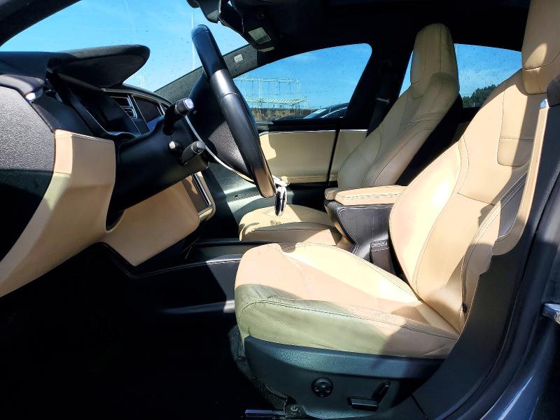67035726 :رقم المزاد ، 5YJSA1E15GF174736 vin ، 2016 Tesla Model S مزاد بيع