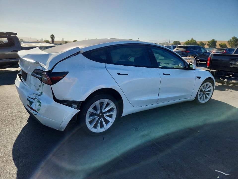 Auction sale of the 2021 Tesla Model 3, vin: 5YJ3E1EB4MF015414, lot number: 63241576