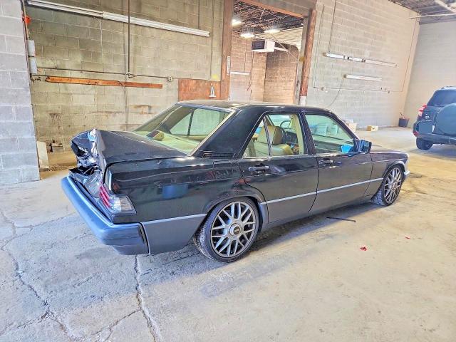 63881746 :رقم المزاد ، WDBDA29D9PG029786 vin ، 1993 Mercedes-benz 190 مزاد بيع