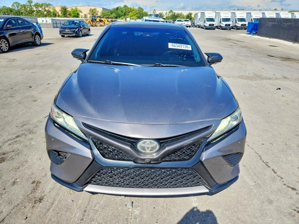 2018 Toyota Camry მანქანა იყიდება აუქციონზე, vin: 4T1B61HK1JU120012, აუქციონის ნომერი: 66349136