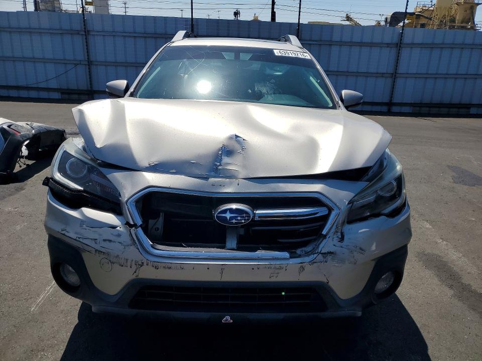 63919216 :رقم المزاد ، 4S4BSENC2J3218312 vin ، 2018 Subaru Outback مزاد بيع