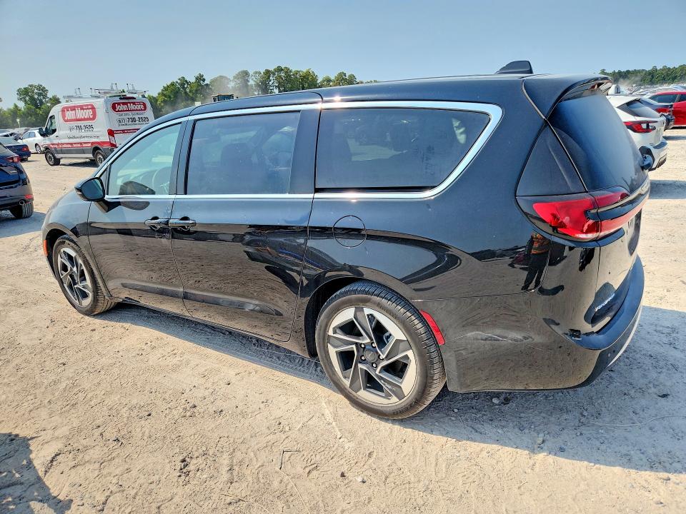 66070226 :رقم المزاد ، 2C4RC1GG4VR557126 vin ، 2027 Chrysler Pacifica مزاد بيع