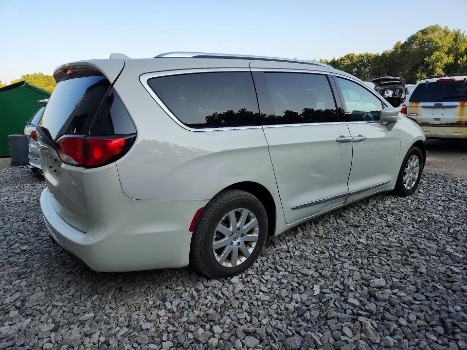 66304456 :رقم المزاد ، 2C4RC1EGXHR622665 vin ، 2017 Chrysler Pacifica مزاد بيع
