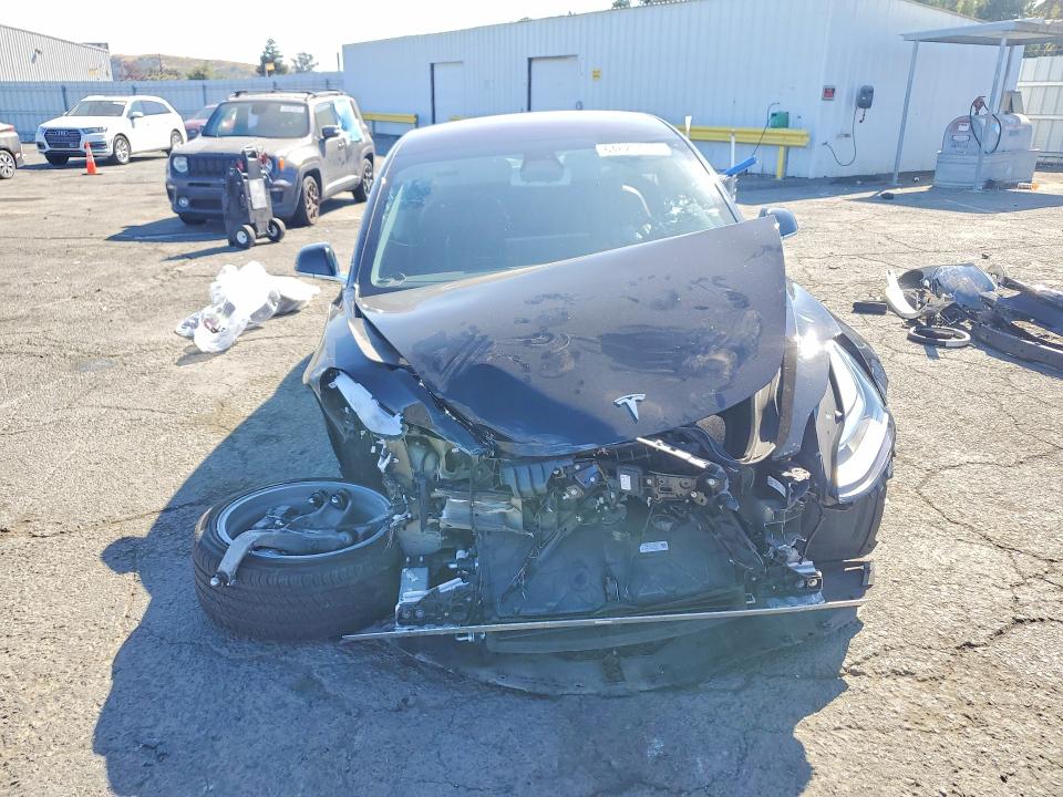 Продаж на аукціоні авто 2018 Tesla Model 3, vin: 5YJ3E1EA2JF075856, номер лоту: 64821436