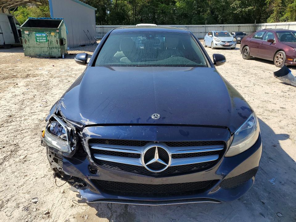 2018 Mercedes-benz C მანქანა იყიდება აუქციონზე, vin: 55SWF4JB5JU236421, აუქციონის ნომერი: 64119306
