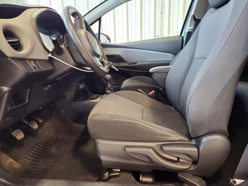 63533016 :رقم المزاد ، VNKJTUD32FA021742 vin ، 2015 Toyota Yaris مزاد بيع
