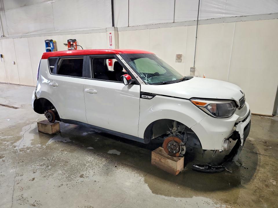 Продажа на аукционе авто 2017 Kia Soul, vin: KNDJP3A55H7464125, номер лота: 61979286