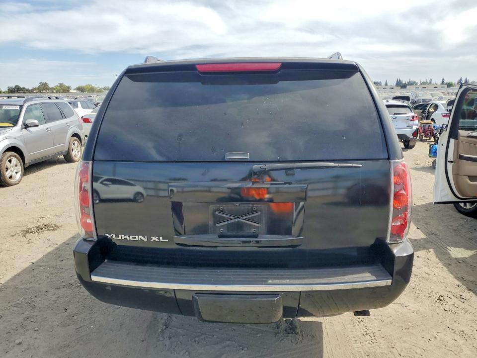 65666296 :رقم المزاد ، 1GKFK66868J244945 vin ، 2008 Gmc Yukon Xl مزاد بيع