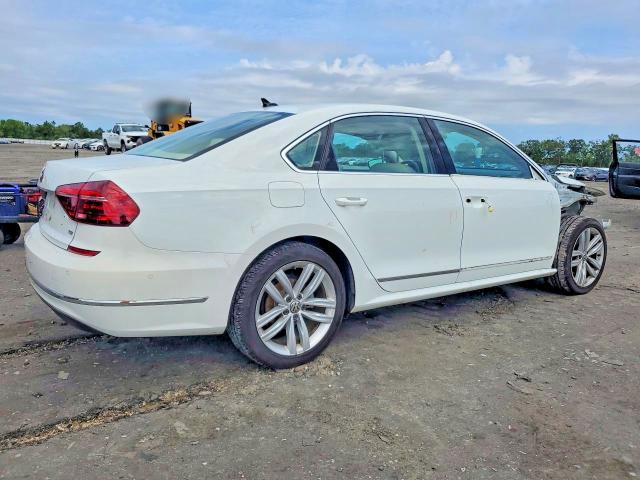 2018 Volkswagen Passat მანქანა იყიდება აუქციონზე, vin: 1VWCA7A33JC000261, აუქციონის ნომერი: 63123596