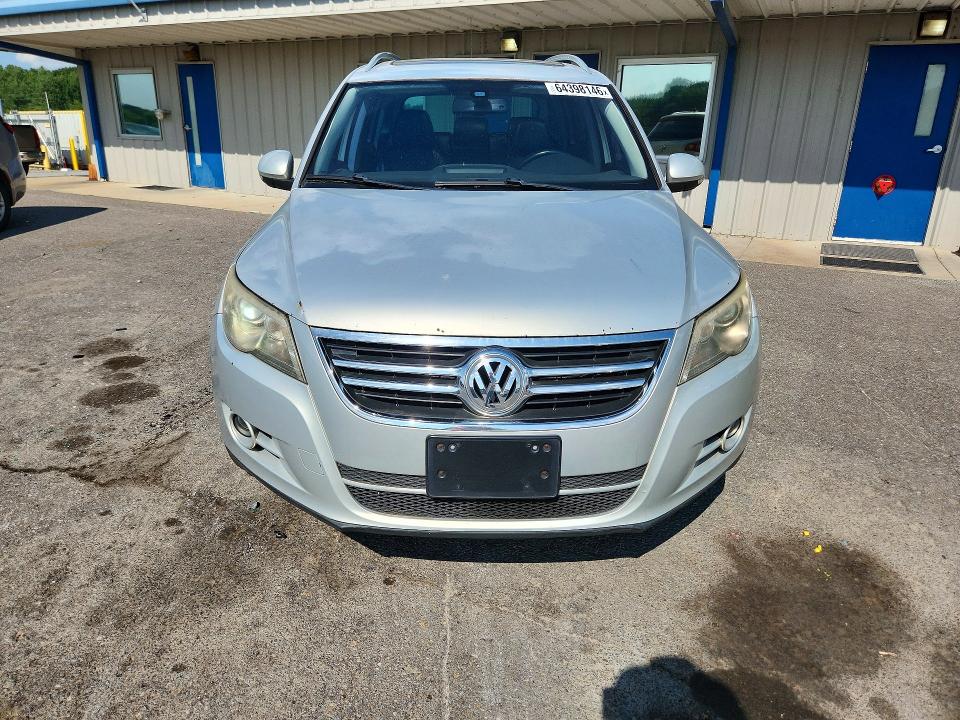 Продаж на аукціоні авто 2011 Volkswagen Tiguan, vin: WVGAV7AX2BW547129, номер лоту: 64398146