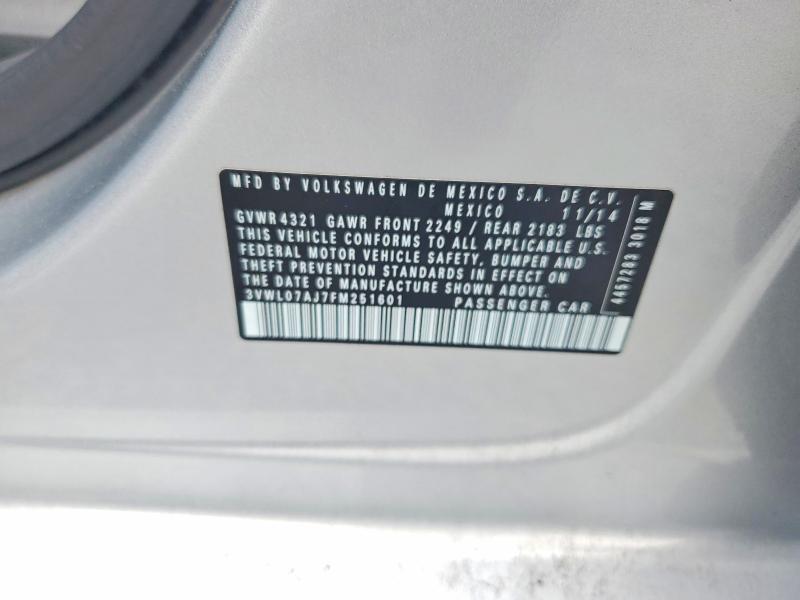 63516606 :رقم المزاد ، 3VWL07AJ7FM251601 vin ، 2015 Volkswagen Jetta مزاد بيع