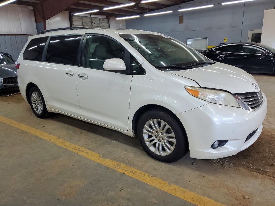 Aukcja sprzedaży 2015 Toyota Sienna, vin: 5TDYK3DC7FS578119, numer aukcji: 61633156