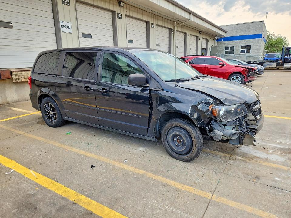 Продаж на аукціоні авто 2015 Dodge Grand Caravan, vin: 2C4RDGBG5FR668275, номер лоту: 64802456