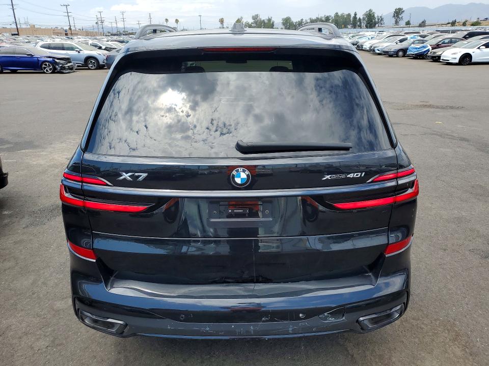 64158996 :رقم المزاد ، 5UX23EM05S9W26471 vin ، 2025 Bmw X7 مزاد بيع