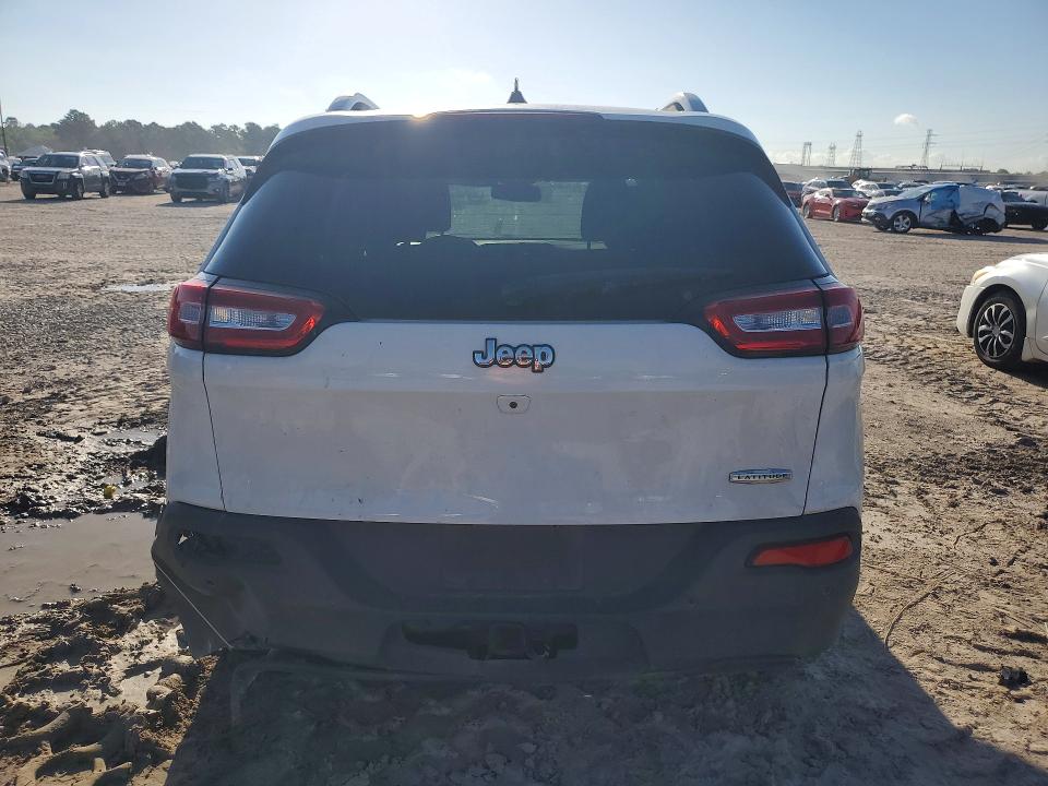 64897526 :رقم المزاد ، 1C4PJLCB0HW604151 vin ، 2017 Jeep Cherokee مزاد بيع