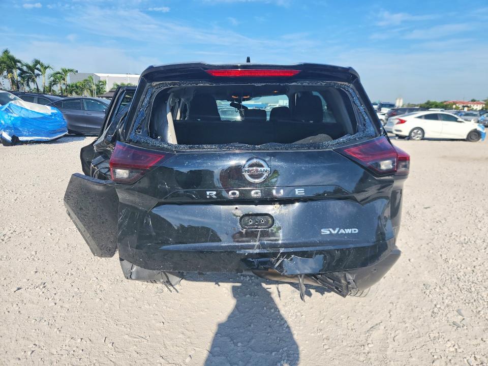 65518616 :رقم المزاد ، 5N1AT3BB7MC806221 vin ، 2021 Nissan Rogue مزاد بيع