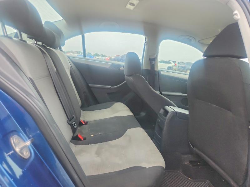 2017 Volkswagen Jetta მანქანა იყიდება აუქციონზე, vin: 3VW2B7AJ5HM361510, აუქციონის ნომერი: 63446896