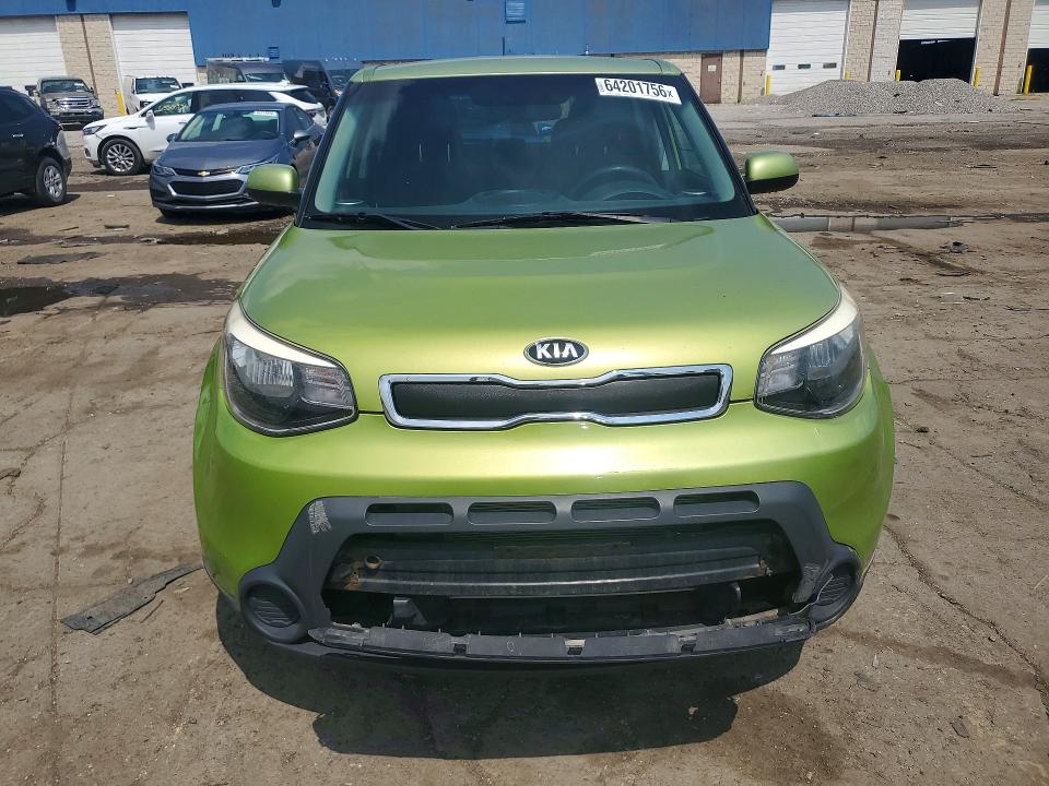 64201756 :رقم المزاد ، KNDJN2A25F7817241 vin ، 2015 Kia Soul مزاد بيع